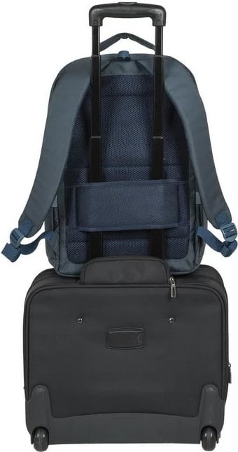 Çantë shpine RivaCase 8460 për laptop 17", poliestër, monokromatike Çantë shpine RivaCase 8460 për laptop 17", poliestër, monokromatike