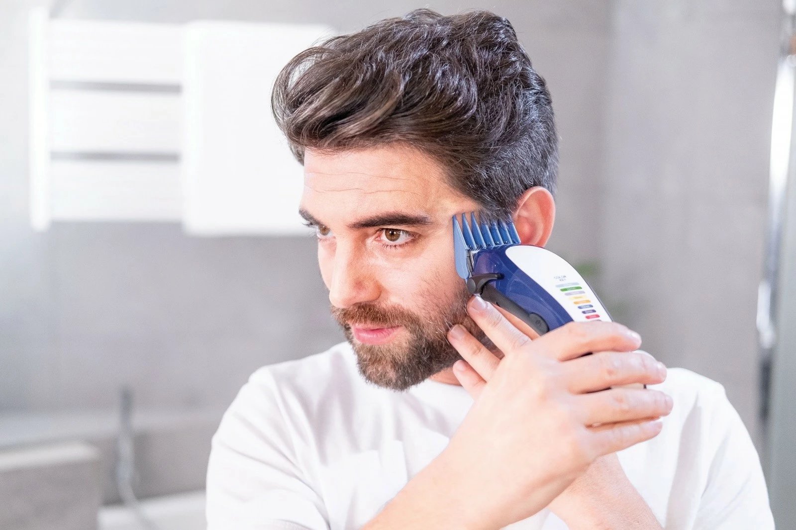 Makinë rroje flokësh Wahl Color Pro Lithium 79600-3716, Blu e bardhë, set aksesorësh