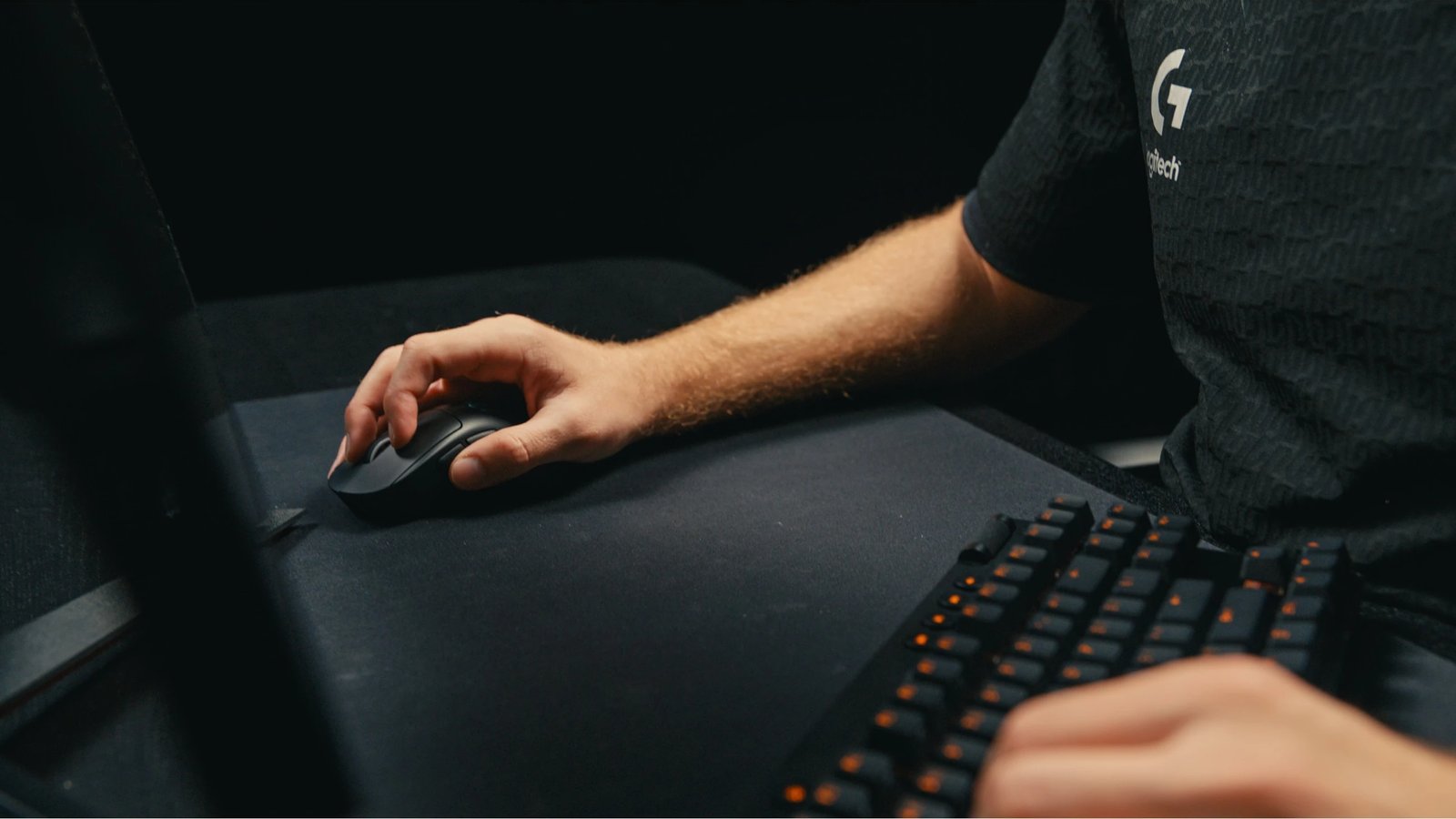 Maus Logitech G PRO X SUPERLIGHT 2 DEX, 5 butona, wireless/kabllo, i bardhë