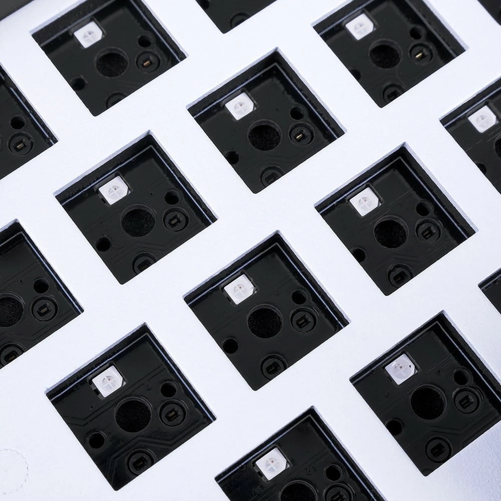 Kasë mekanike SHARKOON SKILLER SGK50 S4, Kailh Red, 60%, RGB, bardhë/zi