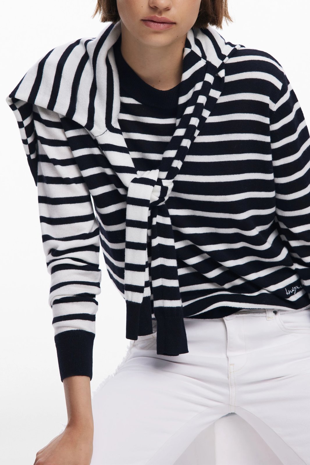 Xhemper Desigual Jers Bergen femra, e zezë Xhemper Desigual Jers Bergen femra, e zezë