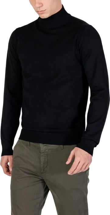 Xhemper Yos meshkuj, i zi