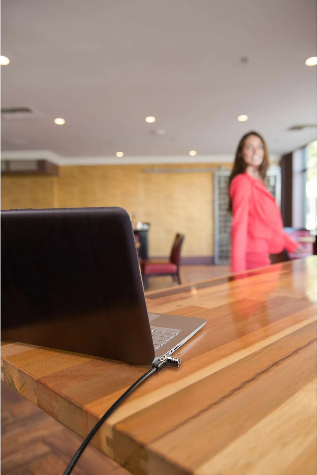 Kensington MicroSaver 2.0, Çelës, Çelik karboni, Zi, Argjendtë