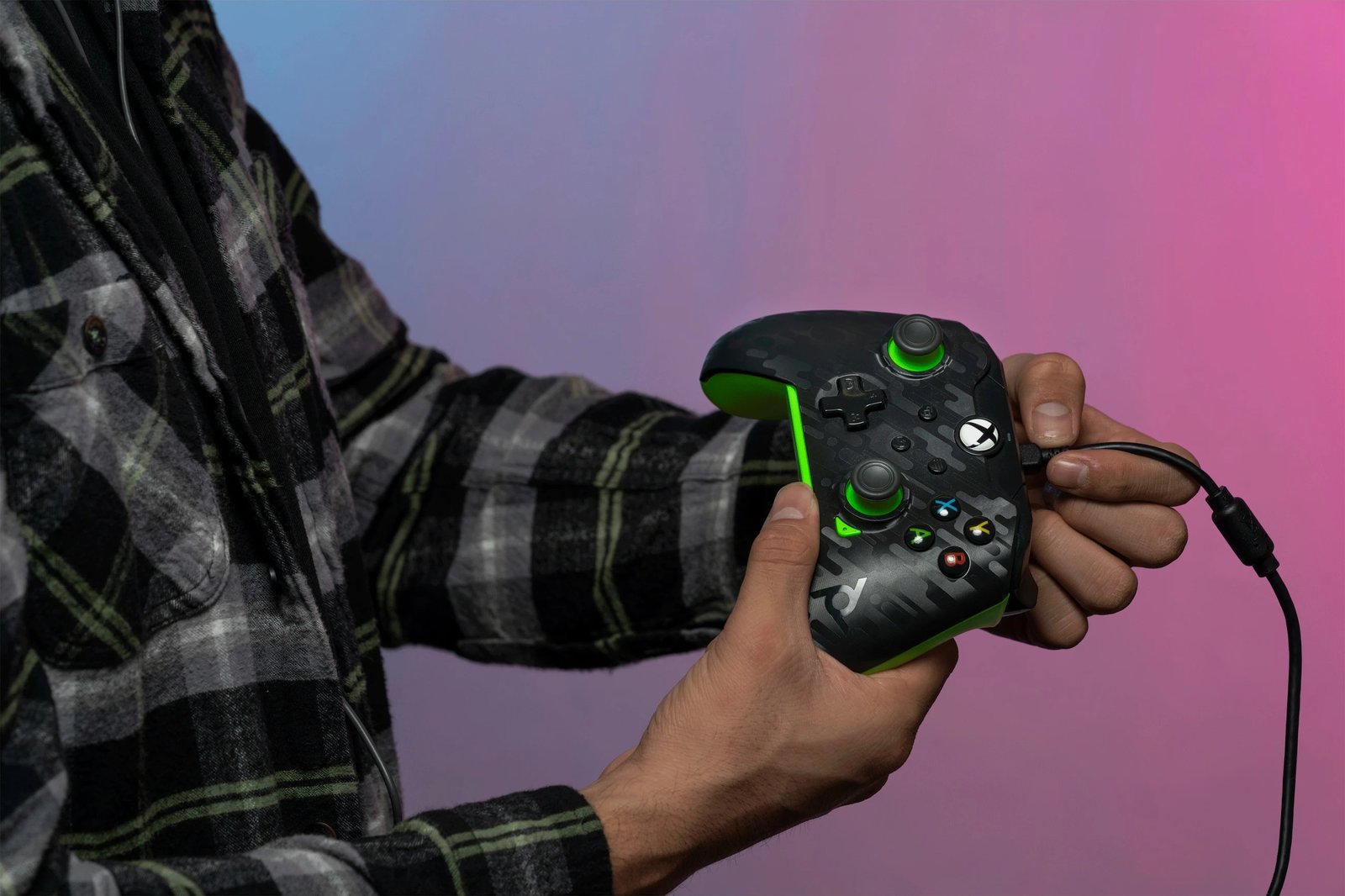 Gamepad PDP Neon Carbon, Xbox, Windows 10/11, Wired, USB, Karbon, Gjelbër Gamepad PDP Neon Carbon, Xbox, Windows 10/11, Wired, USB, Karbon, Gjelbër