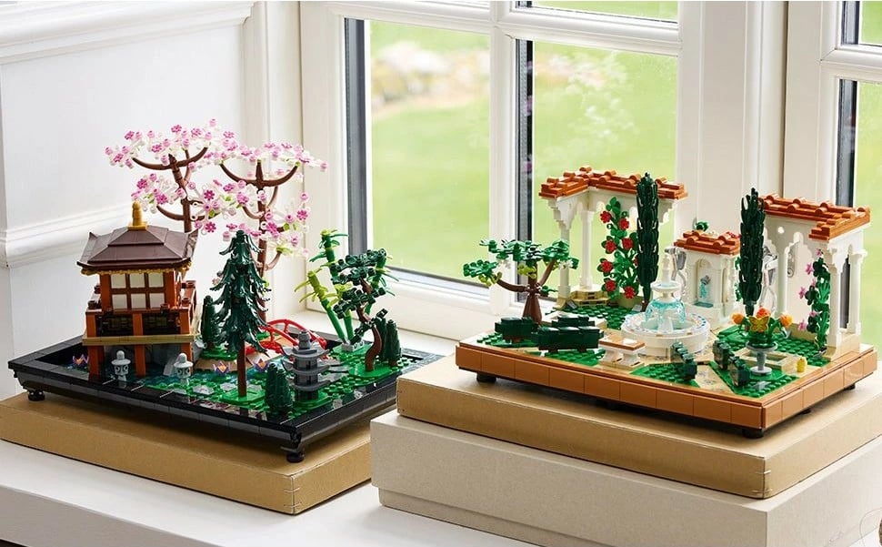 Set ndërtimi LEGO Icons 10359 Springbrunnengarten, 1302 pjesë, multikolor