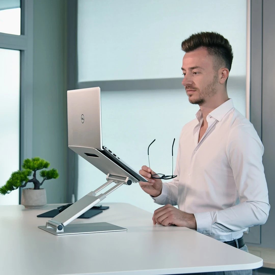 Mbajtëse për laptop POUT Eyes3 Lift, alumin, argjend/hiri