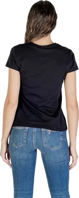 Maicë Liu Jo femra e zezë