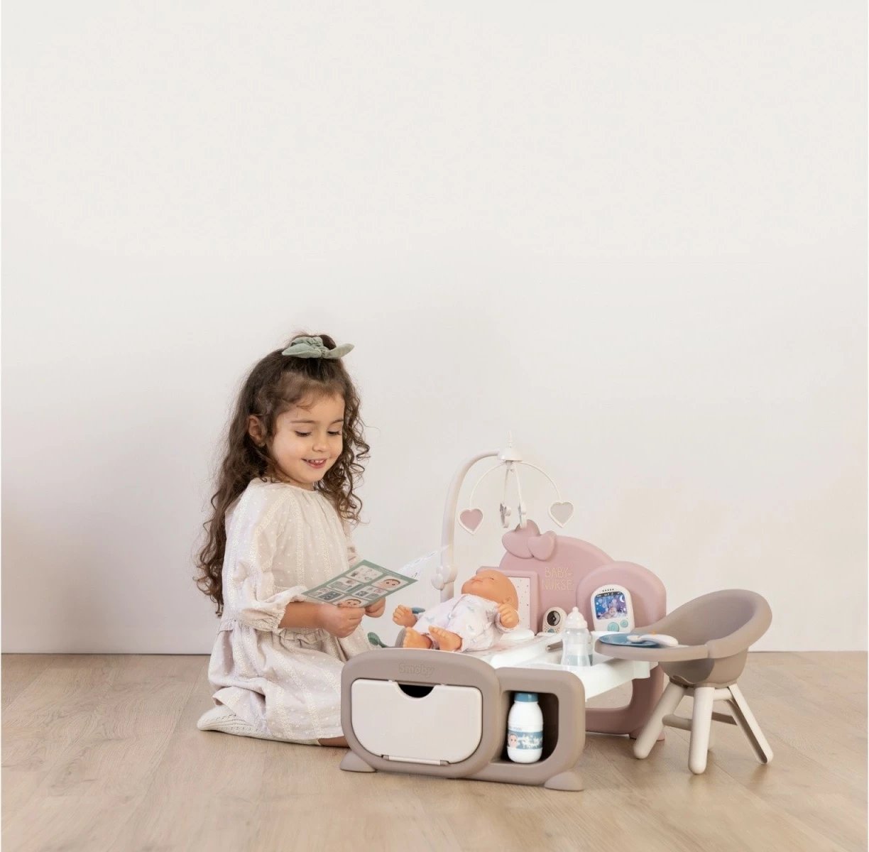Kënd loje elektronik për kujdes bebe Smoby Baby Nurse, me aksesorë, Bezhe/Rozë/E bardhë