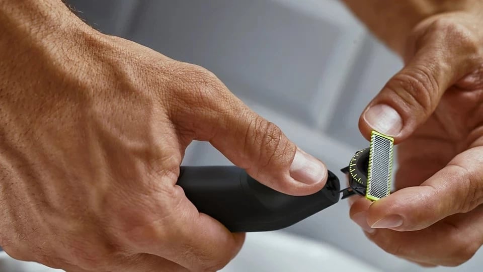 Makinë rroje Philips OneBlade Pro 360 QP6542/15, E zezë