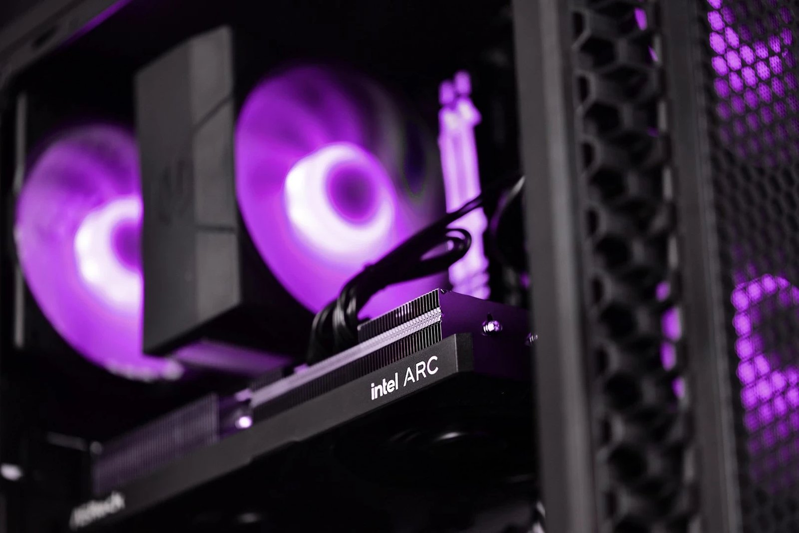 Kompjuter Actina,  Intel Core i5, 16GB RAM, 1TB SSD, NVIDIA GeForce RTX 4070 Super,  i zi 