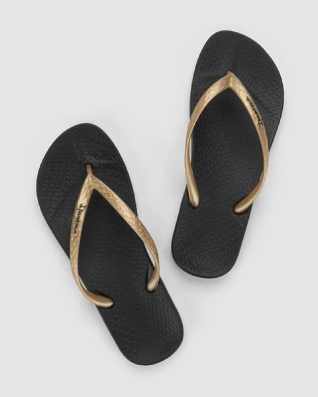 Flip-flopa për femra Ipanema, të zeza dhe të arta