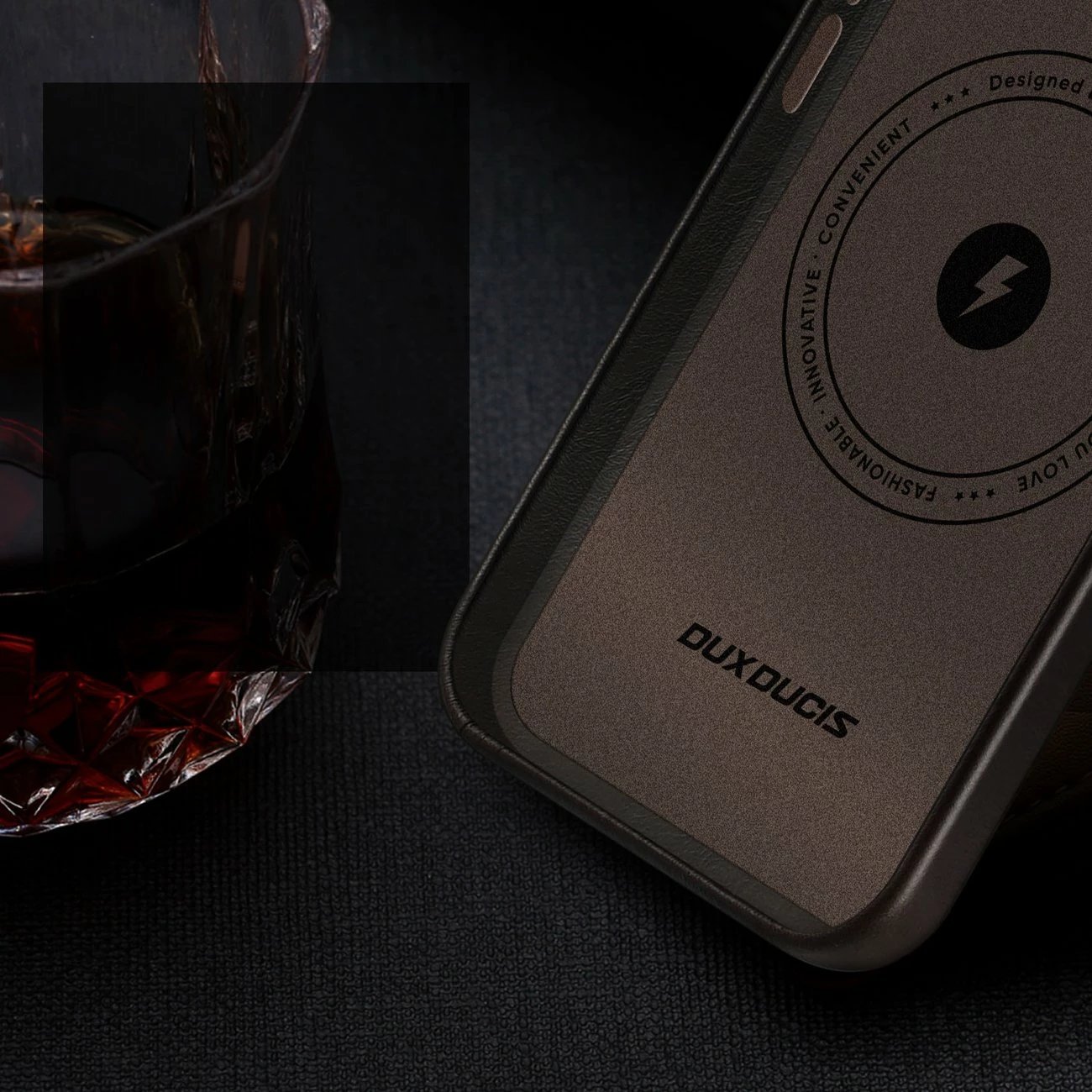 Mbështjellës Dux Ducis Naples për iPhone 14 Plus, lëkurë, MagSafe, Kafe e errët
