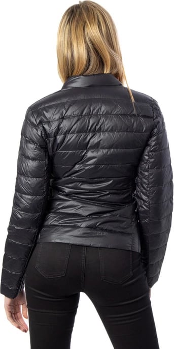 Jakne për femra Armani Exchange, e zezë