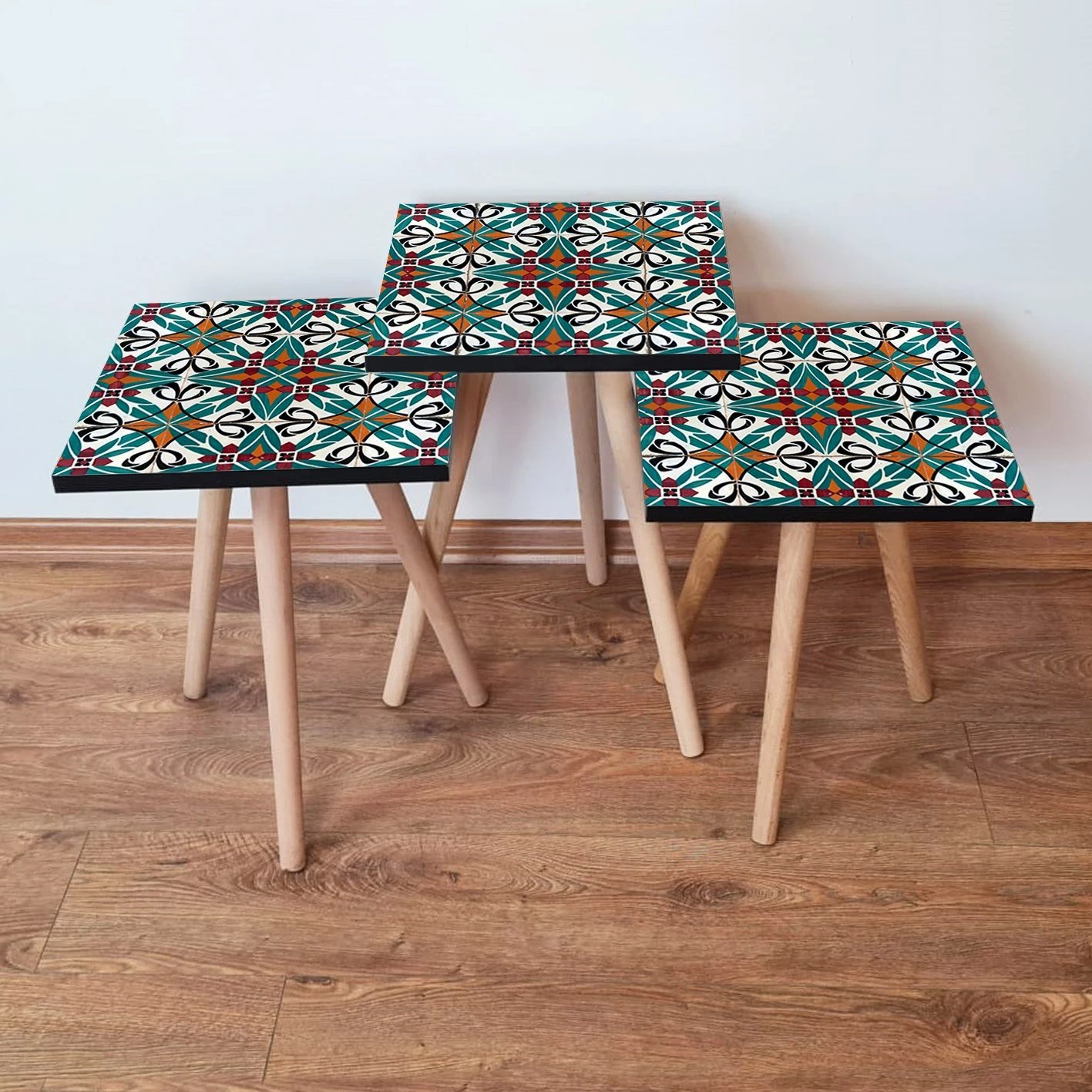 Set tavolinash të vendosshme, shumëngjyrëshe, Skye Decor, 3Shp28 (3 copë)