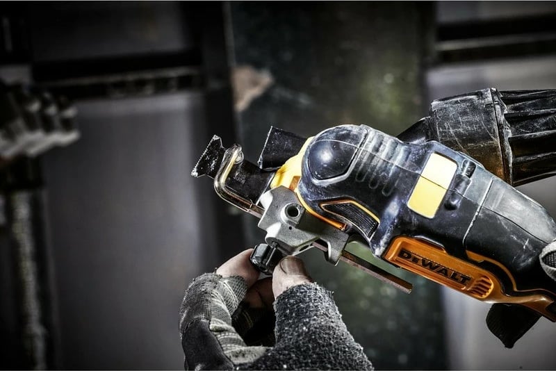 Mjet multifunksional DeWALT DCS356N-XJ, brushless, 18V XR, 3 shpejtësi, zi/verdhë Mjet multifunksional DeWALT DCS356N-XJ, brushless, 18V XR, 3 shpejtësi, zi/verdhë