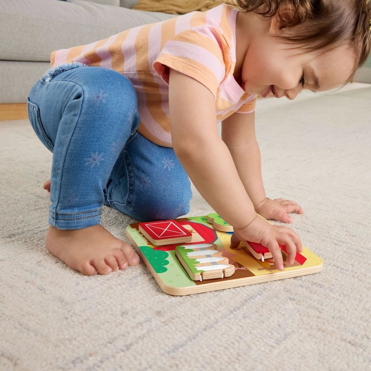 Lodër druri Fisher Price Wooden Farm Board "Peekaboo", shumëngjyrëshe, për fëmijë 12+ muajsh