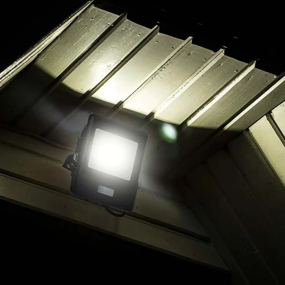 Projektor LED V-TAC VT-138S 30W, Samsung Chip, Sensor lëvizjeje, 3000K, E zezë