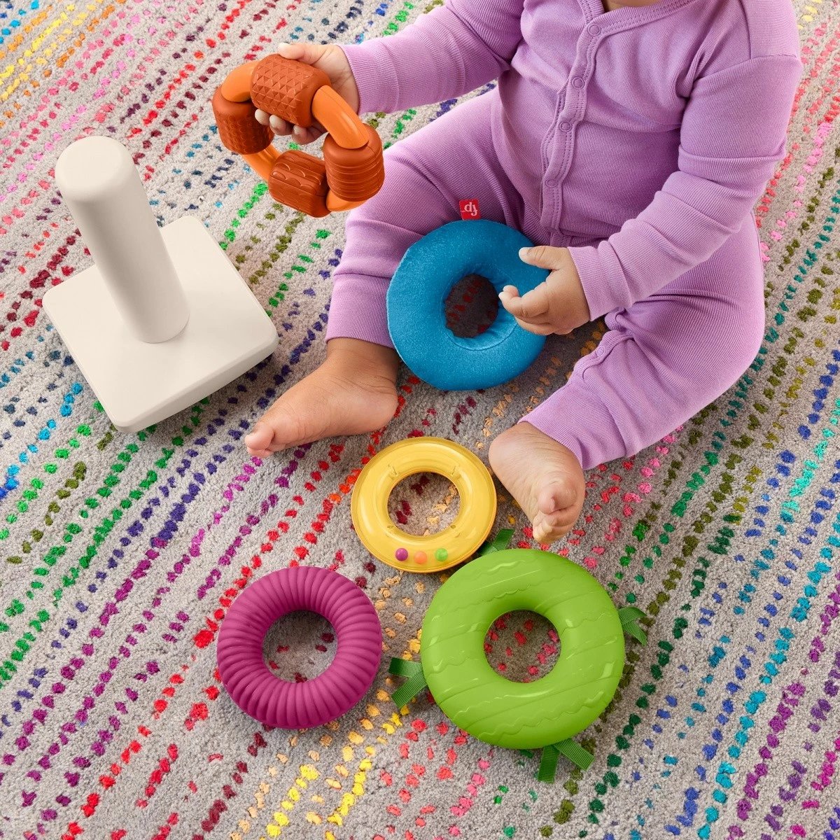 Lodër piramidë sensorike Fisher Price HXK47, shumëngjyrëshe, për fëmijë 6+ muajsh