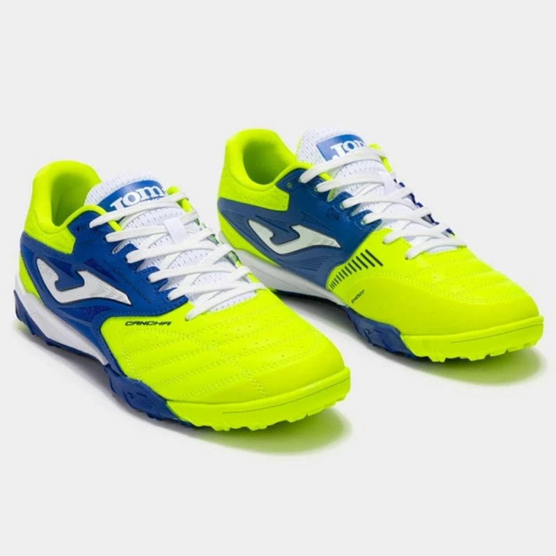 Atlete futbolli Joma për meshkuj dhe femra