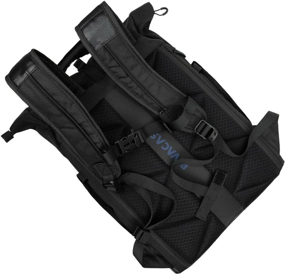 Çantë shpine RivaCase Dijon 5321, 15.6", e zezë Çantë shpine RivaCase Dijon 5321, 15.6", e zezë