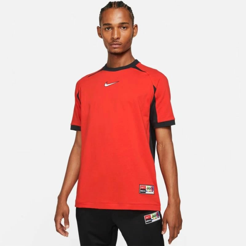 Maicë futbolli për meshkuj Nike, e kuqe