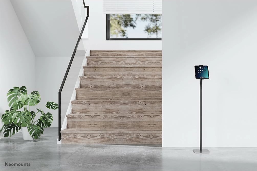 Mbajtës tableti Newstar FL15-625BL1, 360° rrotullim, i zi