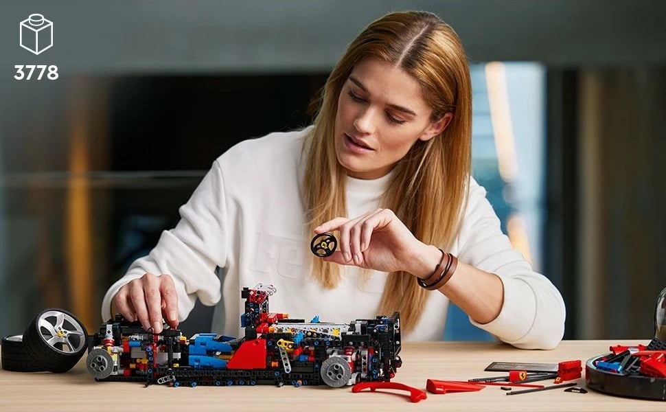 Set ndërtimi LEGO Technic Ferrari Daytona SP3, 3778 pjesë, plastikë, 6.99 kg Set ndërtimi LEGO Technic Ferrari Daytona SP3, 3778 pjesë, plastikë, 6.99 kg