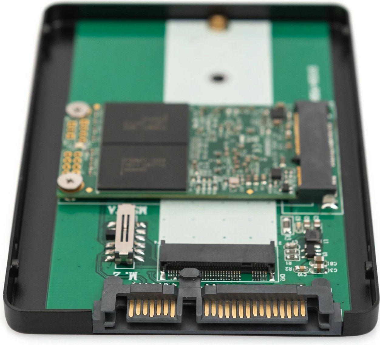 Kasë Digitus 2.5" SATA për SSD/HDD, mbështet M.2 ose mSATA, 6 Gbit/s, e zezë