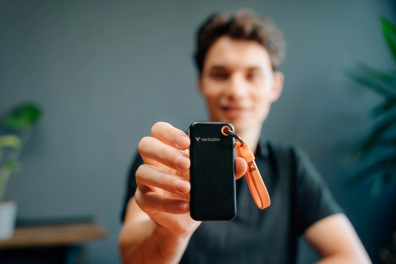 SSD Verbatim Pocket 1TB, USB-C 3.2 Gen 2, Zi/Portokalli