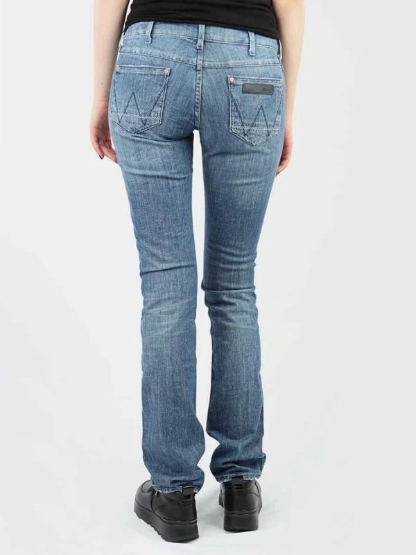 Pantallona xhins femra Wrangler, blu