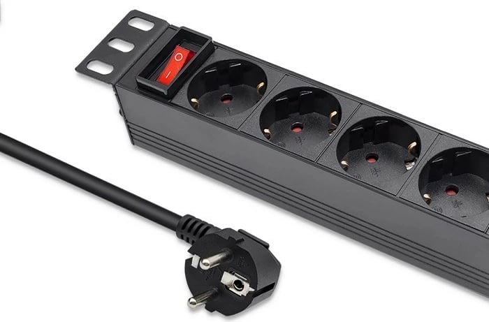 Listë elektrike PDU Qoltec 54603 për rack 10", 1U, 4xSchuko, 16A, 1.8m, e zezë