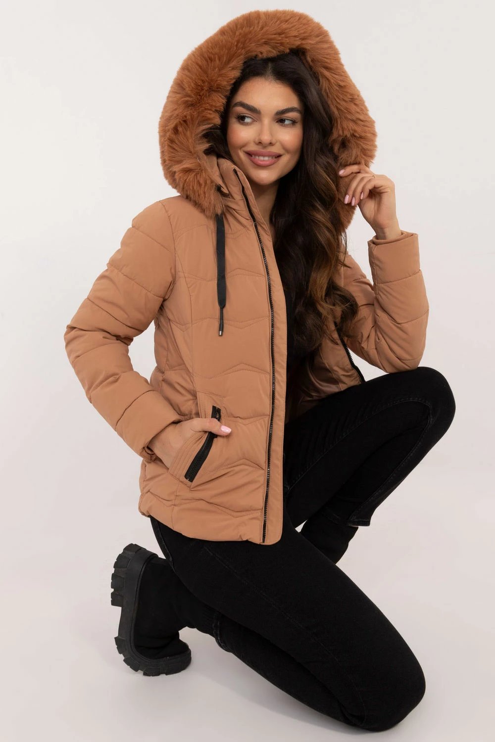 Jakne për femra Factory Price 202549, kafe