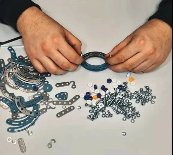 Set ndërtimi dinosaur Velociraptor Alexander Small Constructor, 202 pjesë, metalik