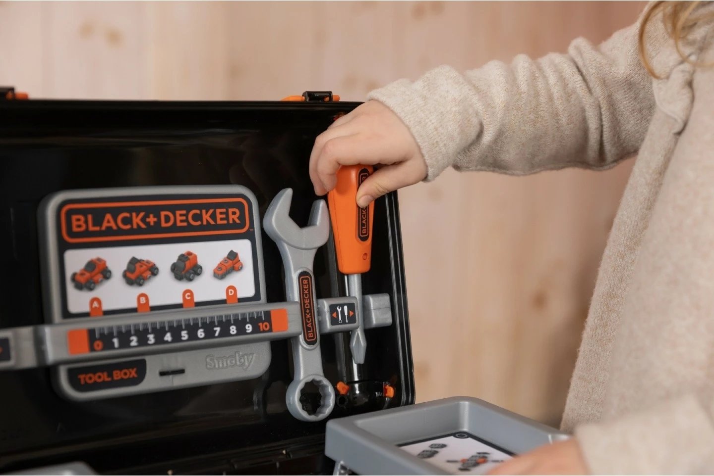 Set lodrash veglash Smoby Black + Decker, 39 pjesë, Multikolor