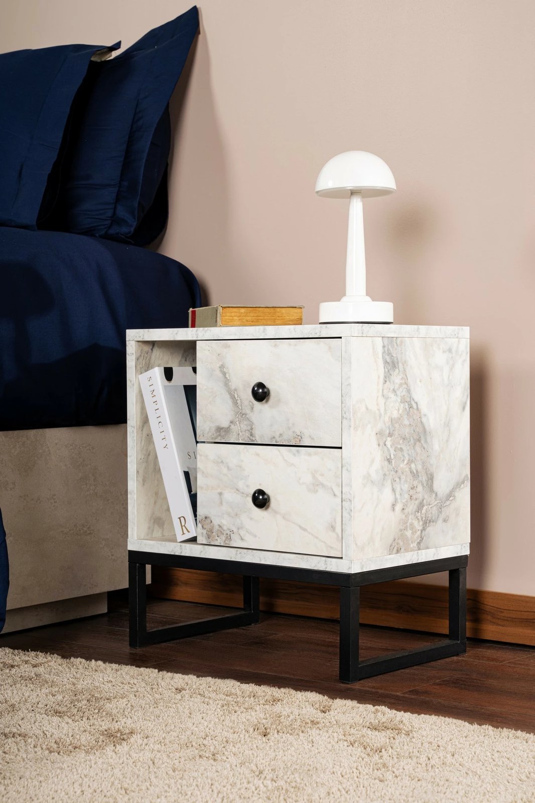 Komodinë Nordure, Freesia Marble, e zezë