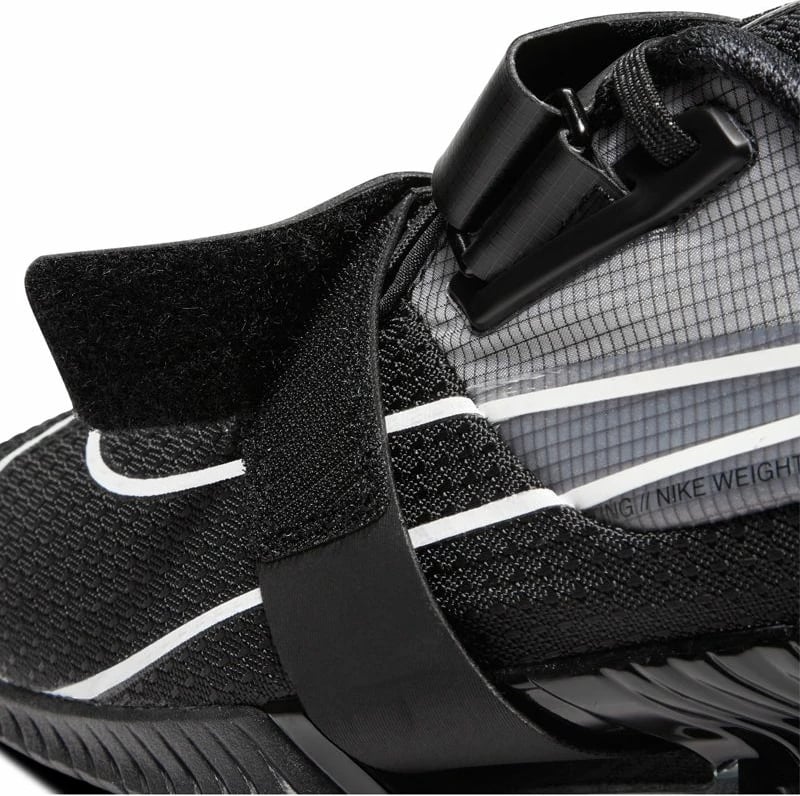 Atlete për meshkuj Nike, të zeza