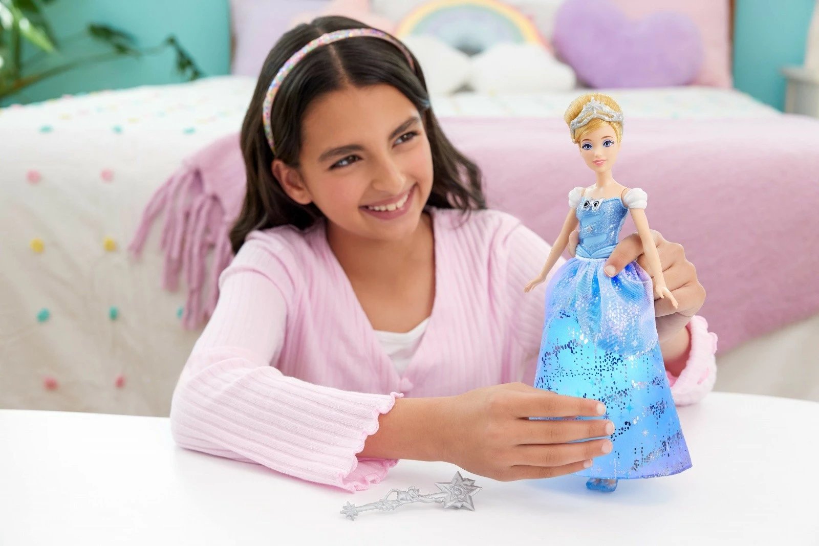 Kukull Disney Princess Cinderella me fustan magjik, Mattel JBF94, me shkop magjik, Blu