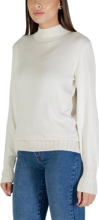 Xhemper femra Ichi i bardhë