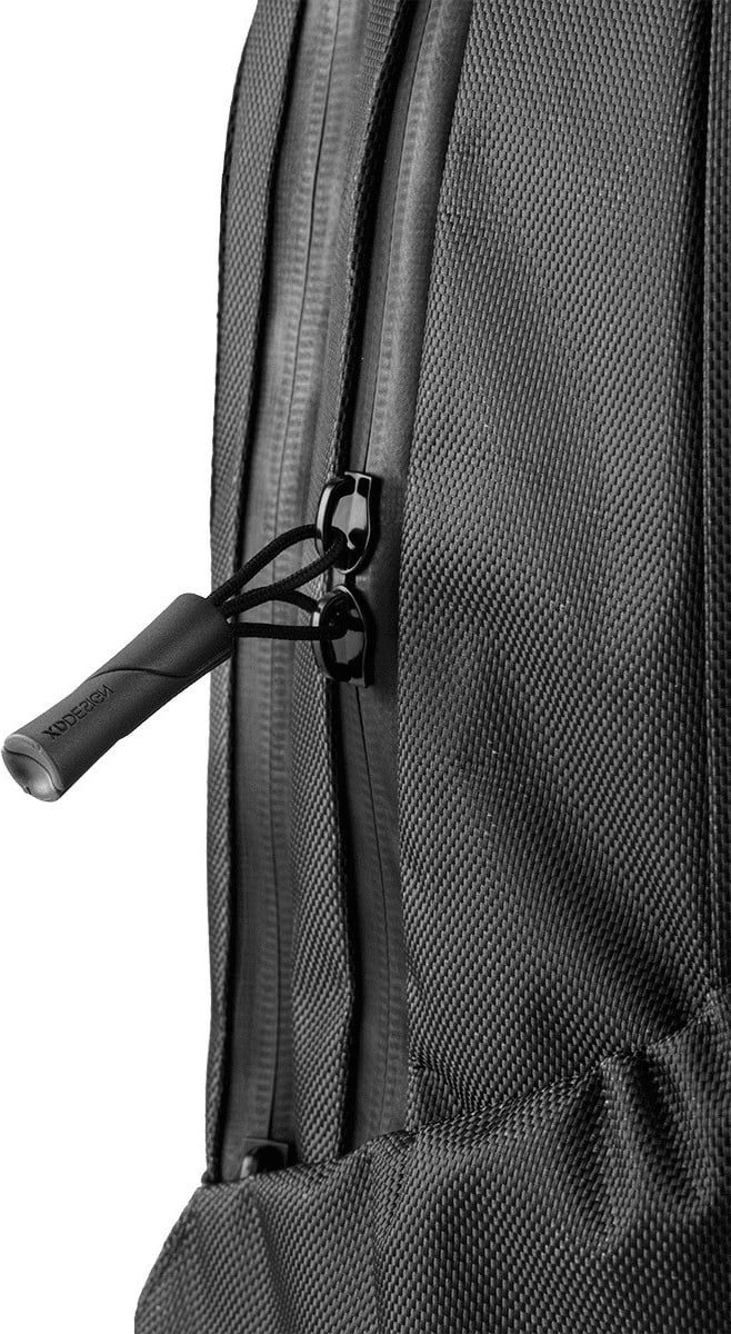 Çantë shpine XD DESIGN BOBBY EXPLORE, 17", e zezë