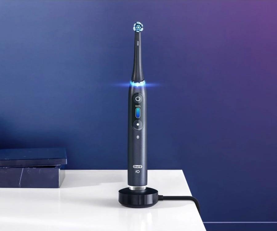 Koka zëvendësuese për brushë elektrike Oral-B iO Ultimate Clean, 4 copë, e zezë