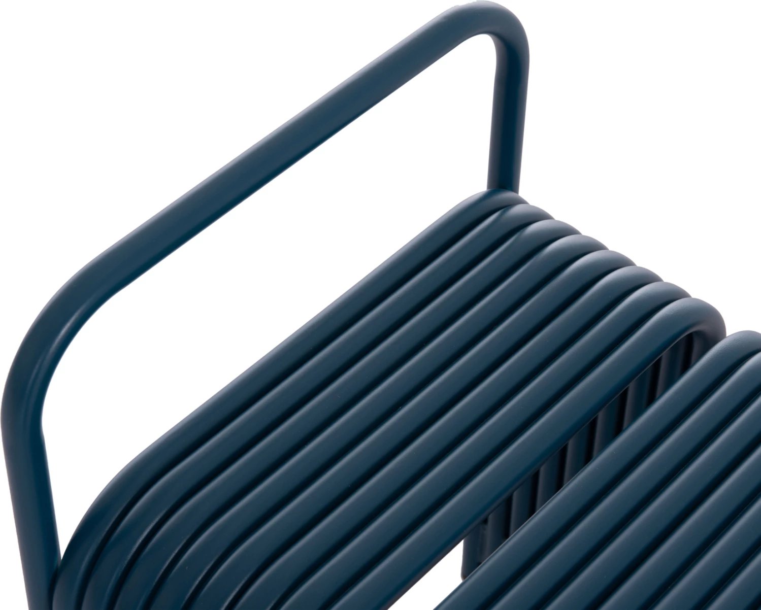 Karrige e ulët INTREPID, alumin, ngjyrë kaltër, 40x38x55Hcm Karrige e ulët INTREPID, alumin, ngjyrë kaltër, 40x38x55Hcm