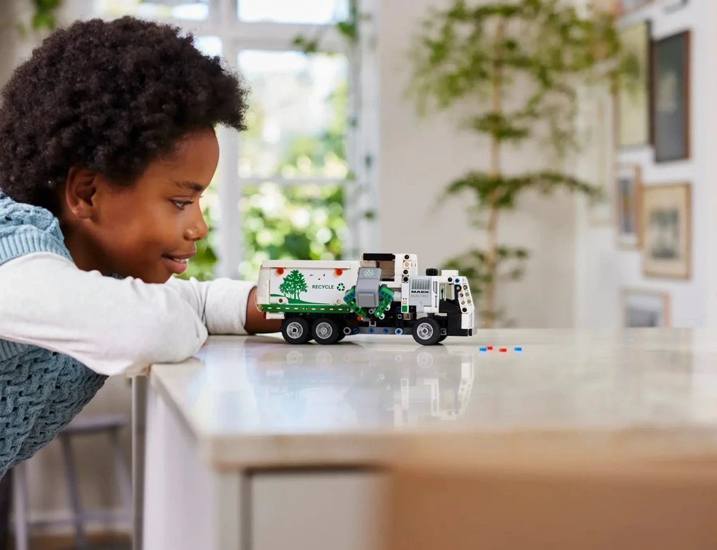 Set Lego Technic 42167 MACK LR Electric Garbage Truck