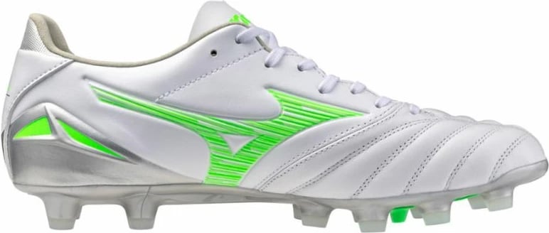 Atlete futbolli Mizuno për meshkuj, të bardha
