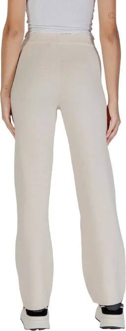 Pantallona Vero Moda femra, të bardha Pantallona Vero Moda femra, të bardha