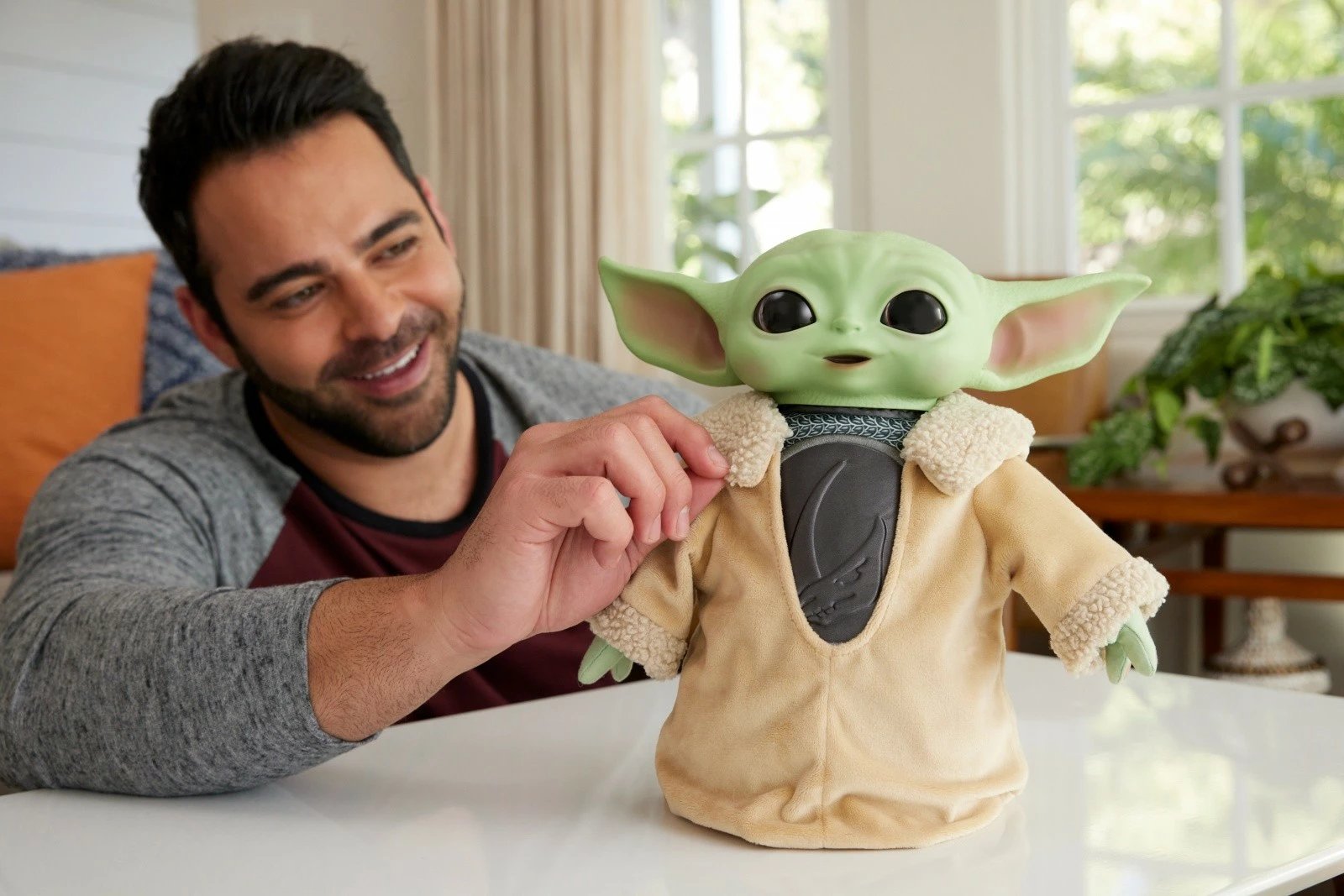 Lodër pelushi Star Wars Mattel Din Grogu, 28 cm, multikolor