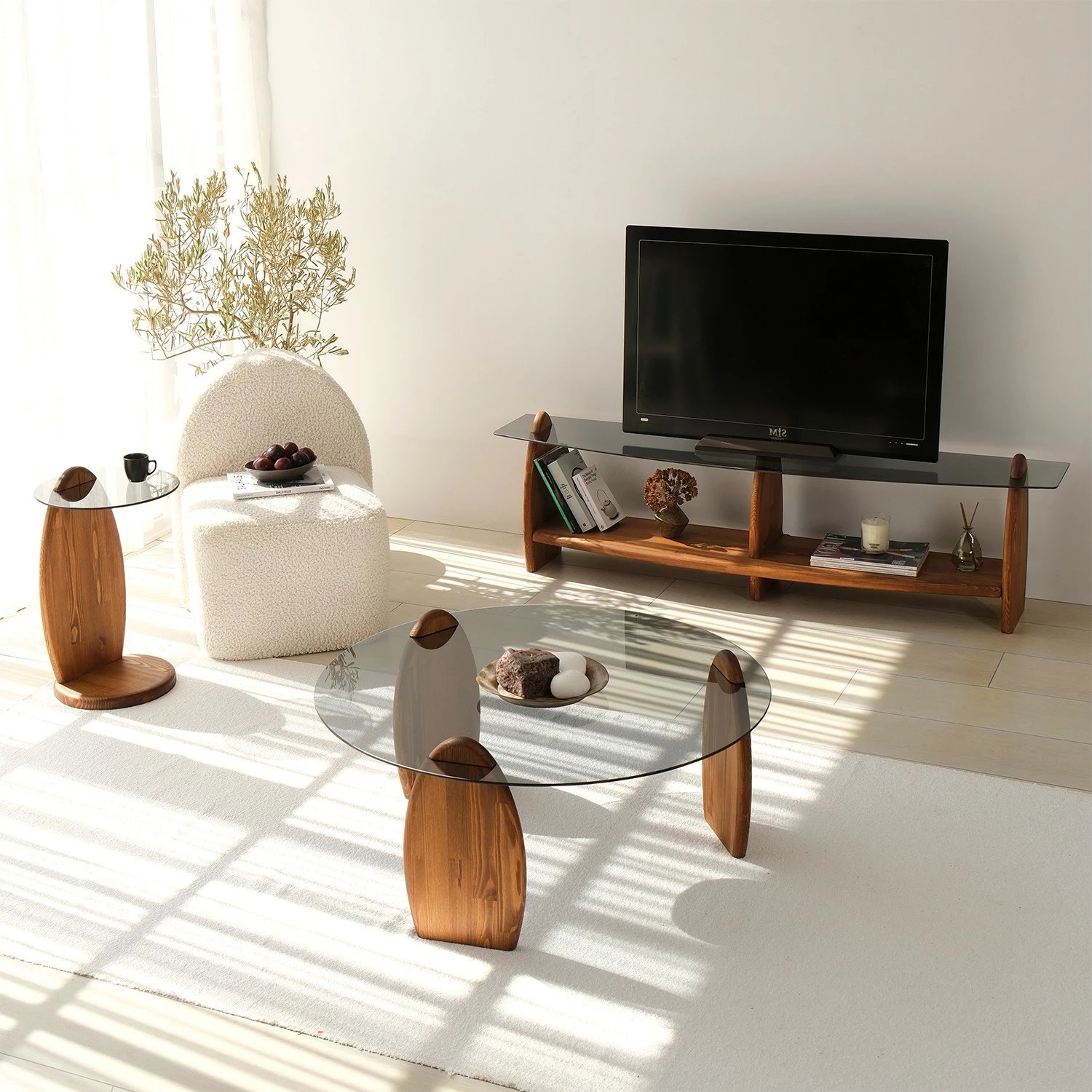Komodë TV Skye Decor, ngjyrë gështenjë dhe fume
