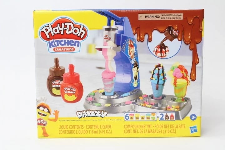 Set lodrash Play-Doh Rainbow Ice Cream Parlour, Hasbro, për fëmijë