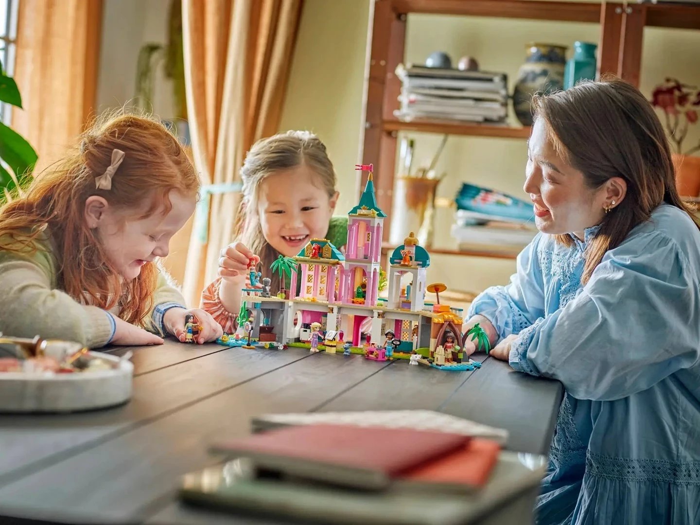 Set LEGO Disney Princesha, 43267, Kështjella dhe Kafshët Mbretërore, 787 pjesë