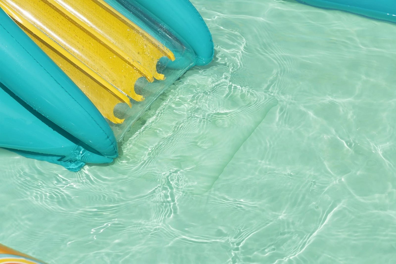 Qendër loje dhe pishinë fryrëse Bestway Retro Groove për fëmijë, 1.93 m x 1.52 m x 74 cm, shumëngjyrëshe Qendër loje dhe pishinë fryrëse Bestway Retro Groove për fëmijë, 1.93 m x 1.52 m x 74 cm, shumëngjyrëshe