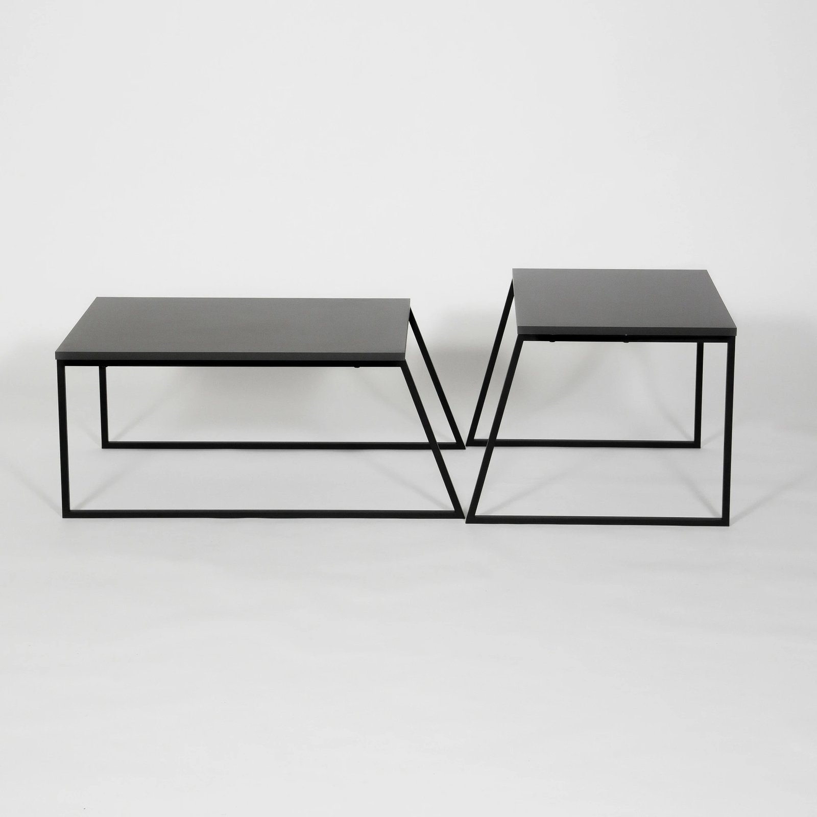 Set tavolinash kafeje Skye Decor, ngjyrë antracit